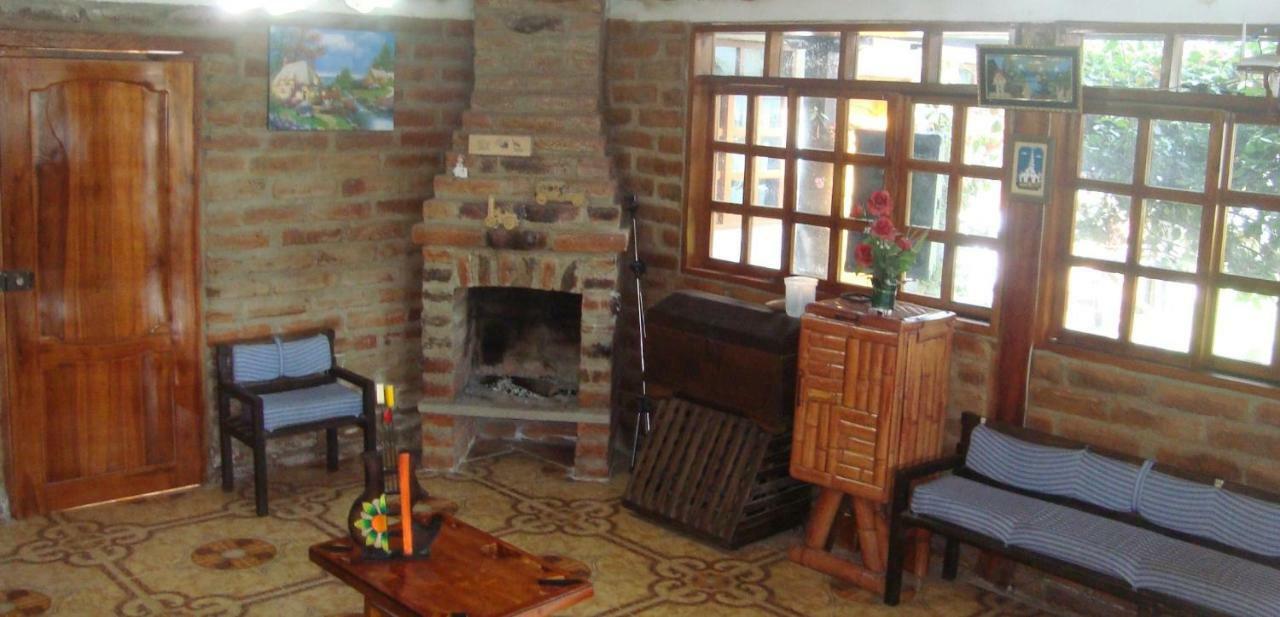 El Descanso “The Rest” Otavalo Eksteriør bilde